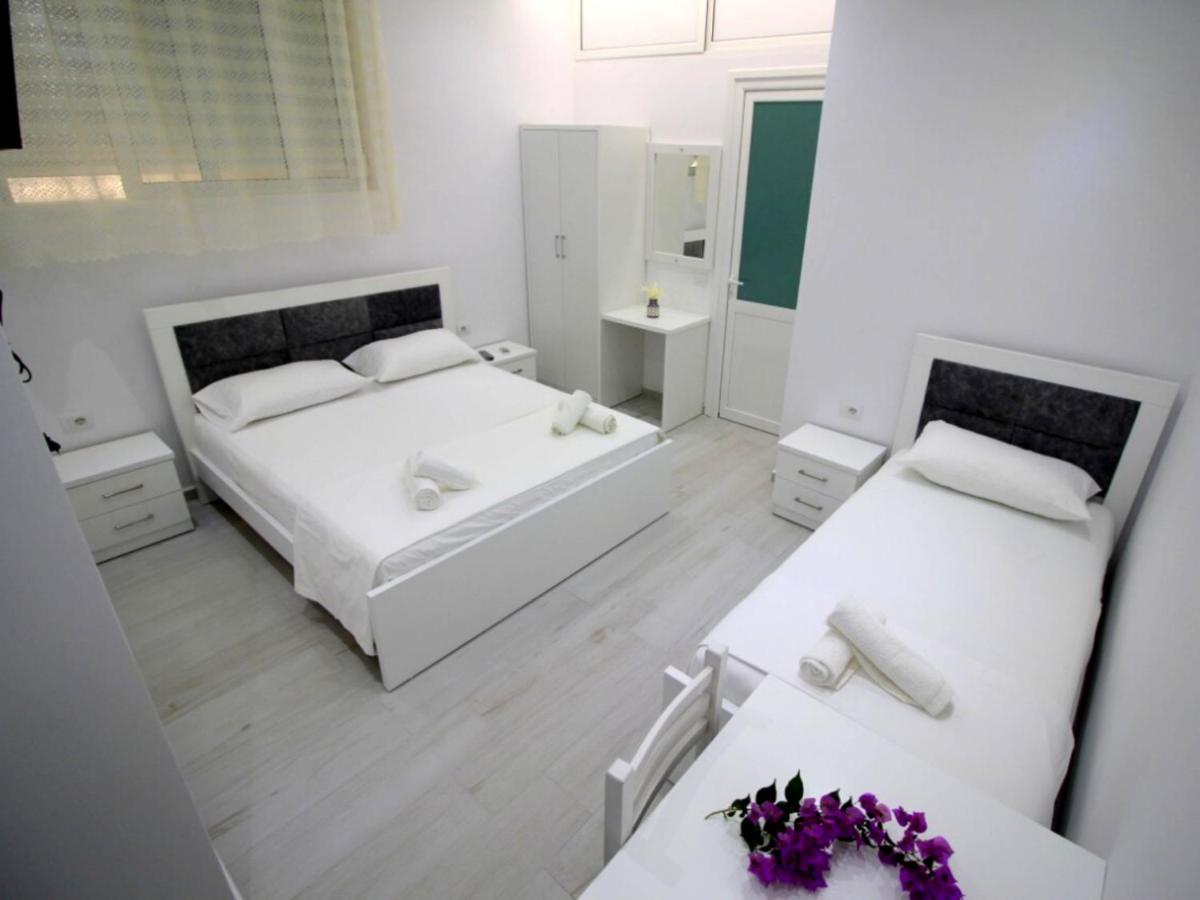 Gusto Di Casa Hotell Sarandë Eksteriør bilde